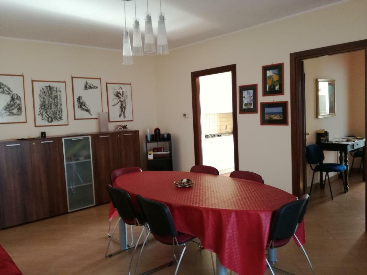 Lecce Barocca - La Casa Di Roby Apartamento Exterior foto